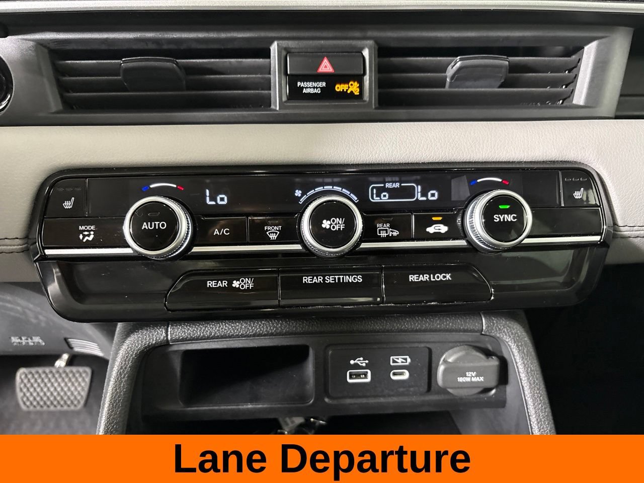Used 2025 Honda Pilot Touring image 21