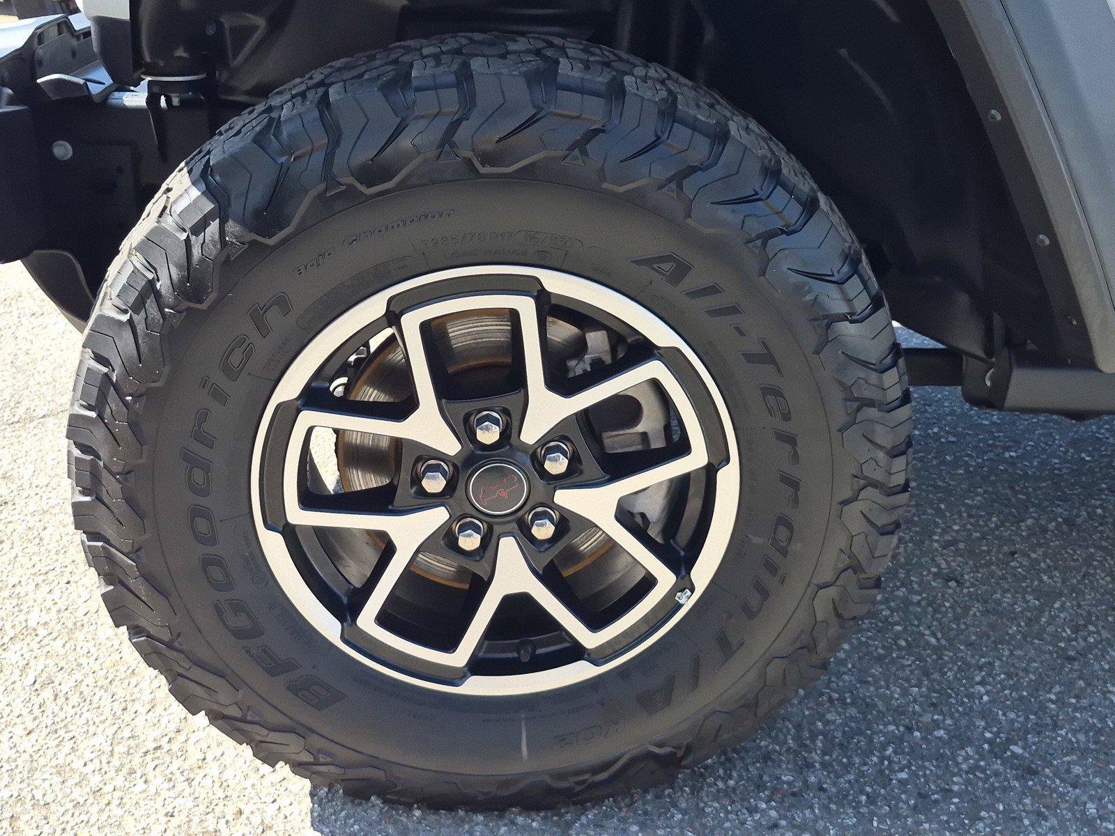 Certified 2025 Jeep Wrangler Unlimited Rubicon AWD/4WD image 17