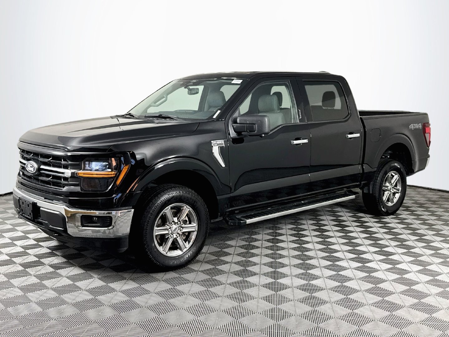 Used 2024 Ford F150 XLT AWD/4WD image 4
