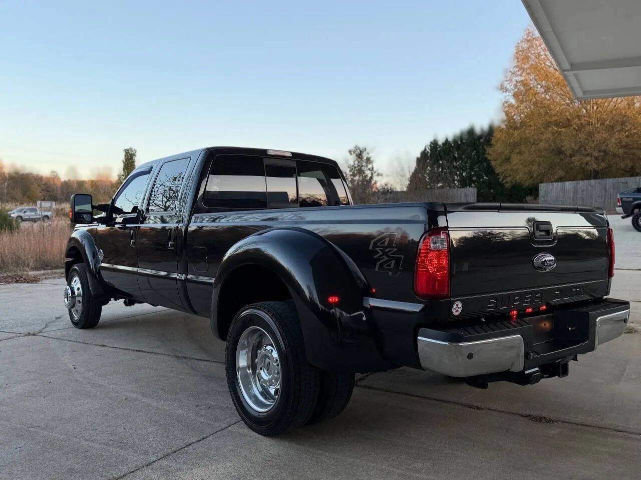 Used 2015 Ford F450 Lariat w/ Lariat Ultimate Package image 4