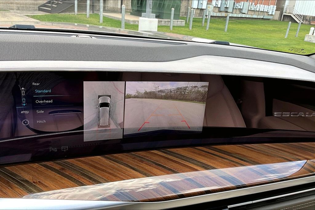 Used 2025 Cadillac Escalade Sport Platinum image 30