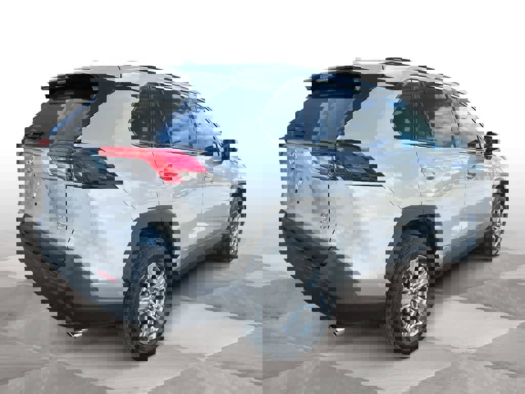 Used 2025 Toyota RAV4 XLE image 8