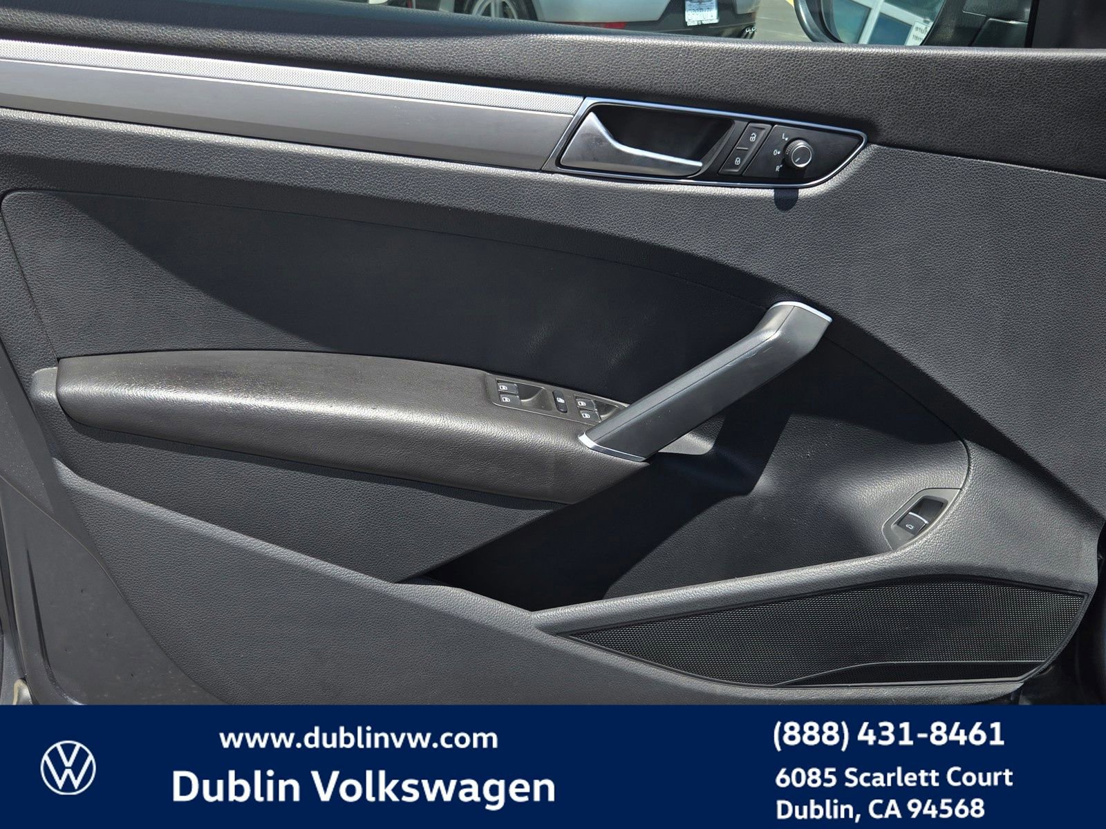Used 2017 Volkswagen Passat 1.8T S FWD image 10