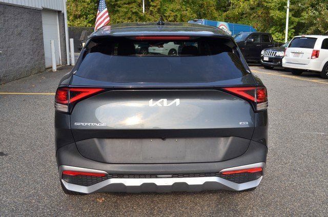 Used 2024 Kia Sportage LX image 7