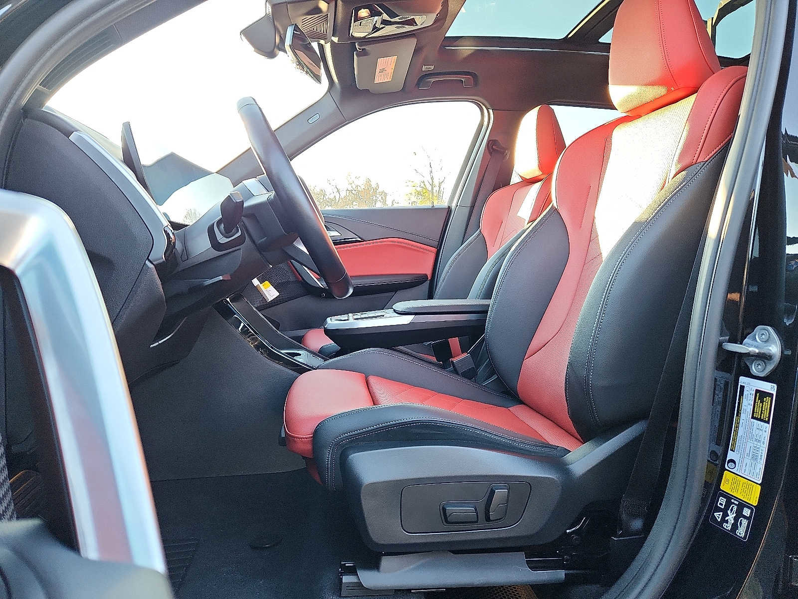 Certified 2023 BMW X1 xDrive28i w/ Premium Package image 13