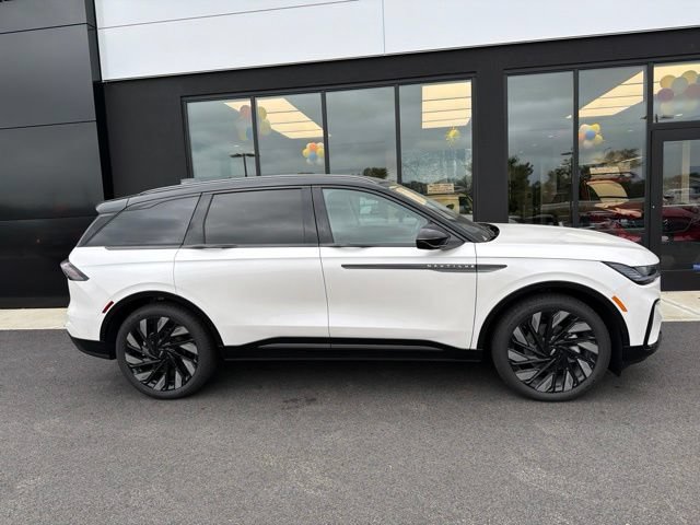 New 2026 Lincoln Nautilus Reserve AWD/4WD image 2