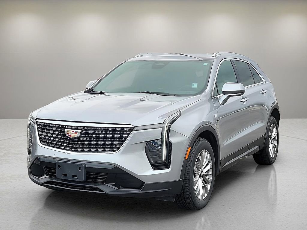 Certified 2025 Cadillac XT4 Premium Luxury image 2