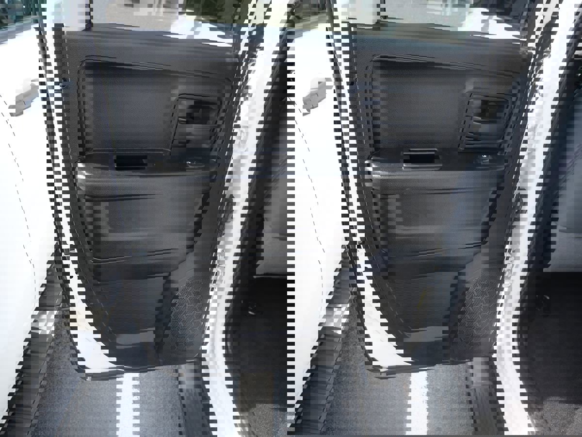 Used 2018 RAM 1500 Express image 16