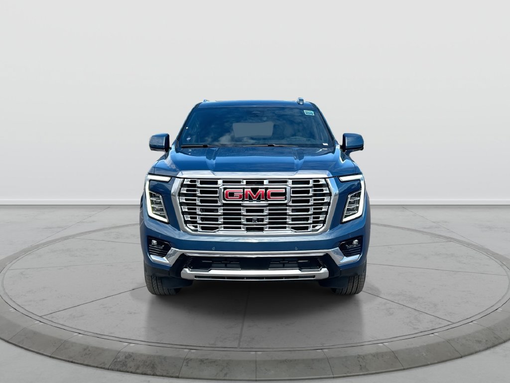 New 2026 GMC Yukon Denali w/ Denali Reserve Package AWD/4WD image 3