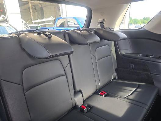 Used 2025 Nissan Pathfinder SL AWD/4WD image 13