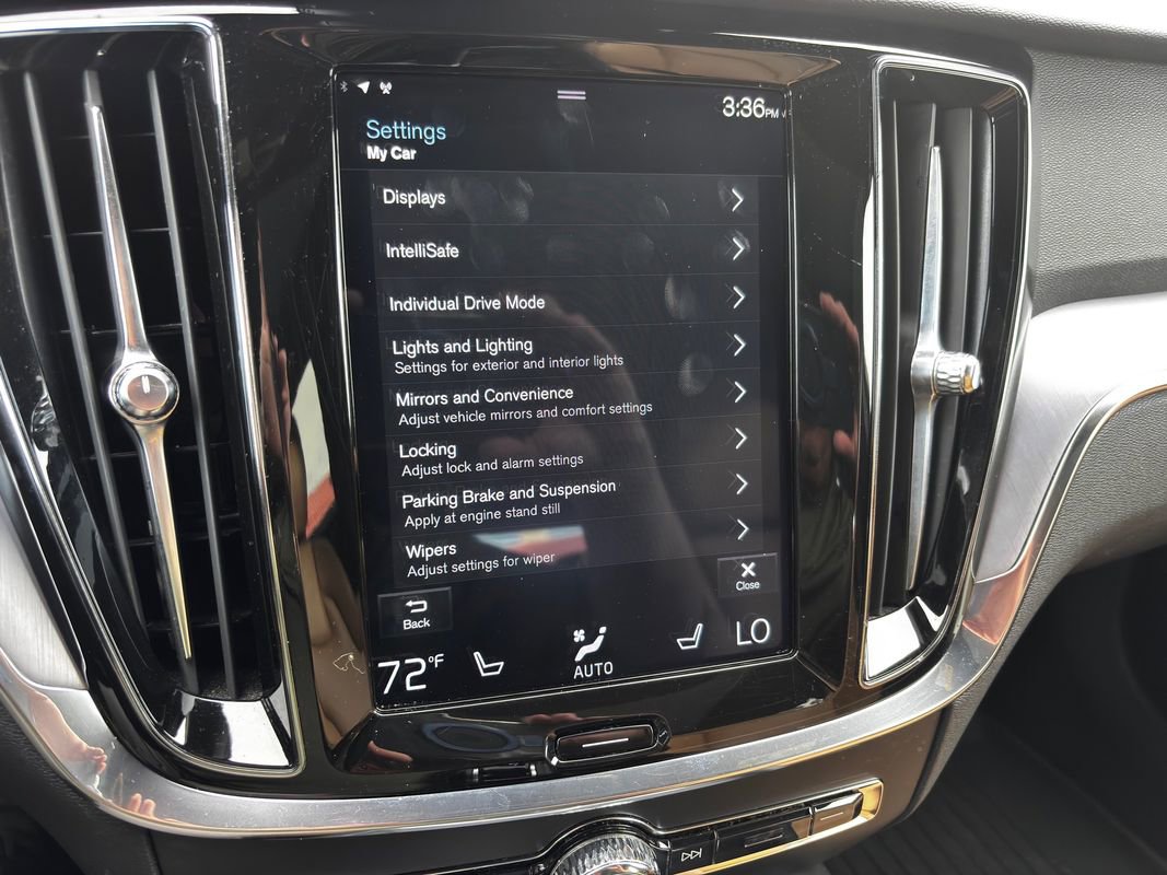 Used 2020 Volvo V60 T5 Cross Country w/ Protection Package Premier image 32