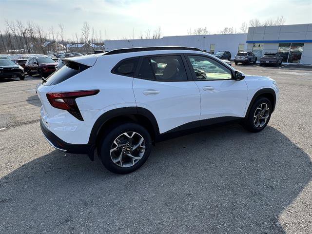 New 2026 Chevrolet Trax LT w/ Driver Confidence Package image 6