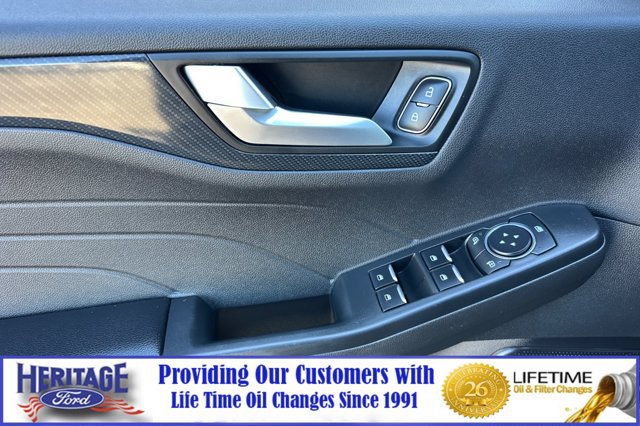 Used 2024 Ford Escape ST-Line AWD/4WD image 11