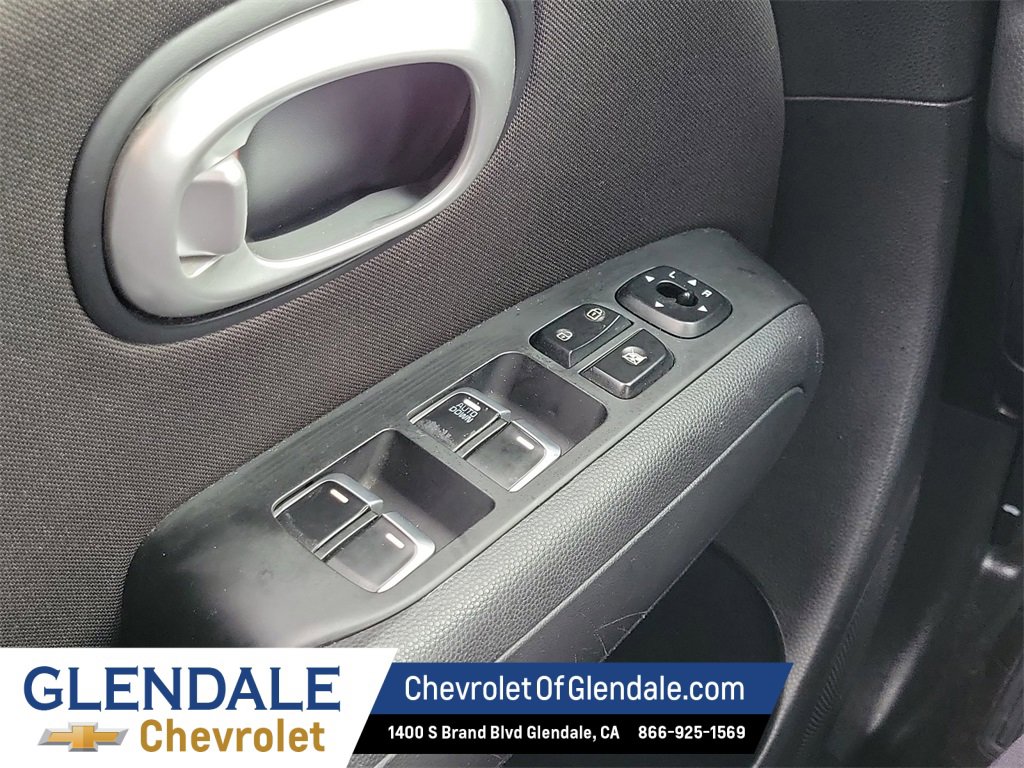 Used 2019 Kia Soul image 30