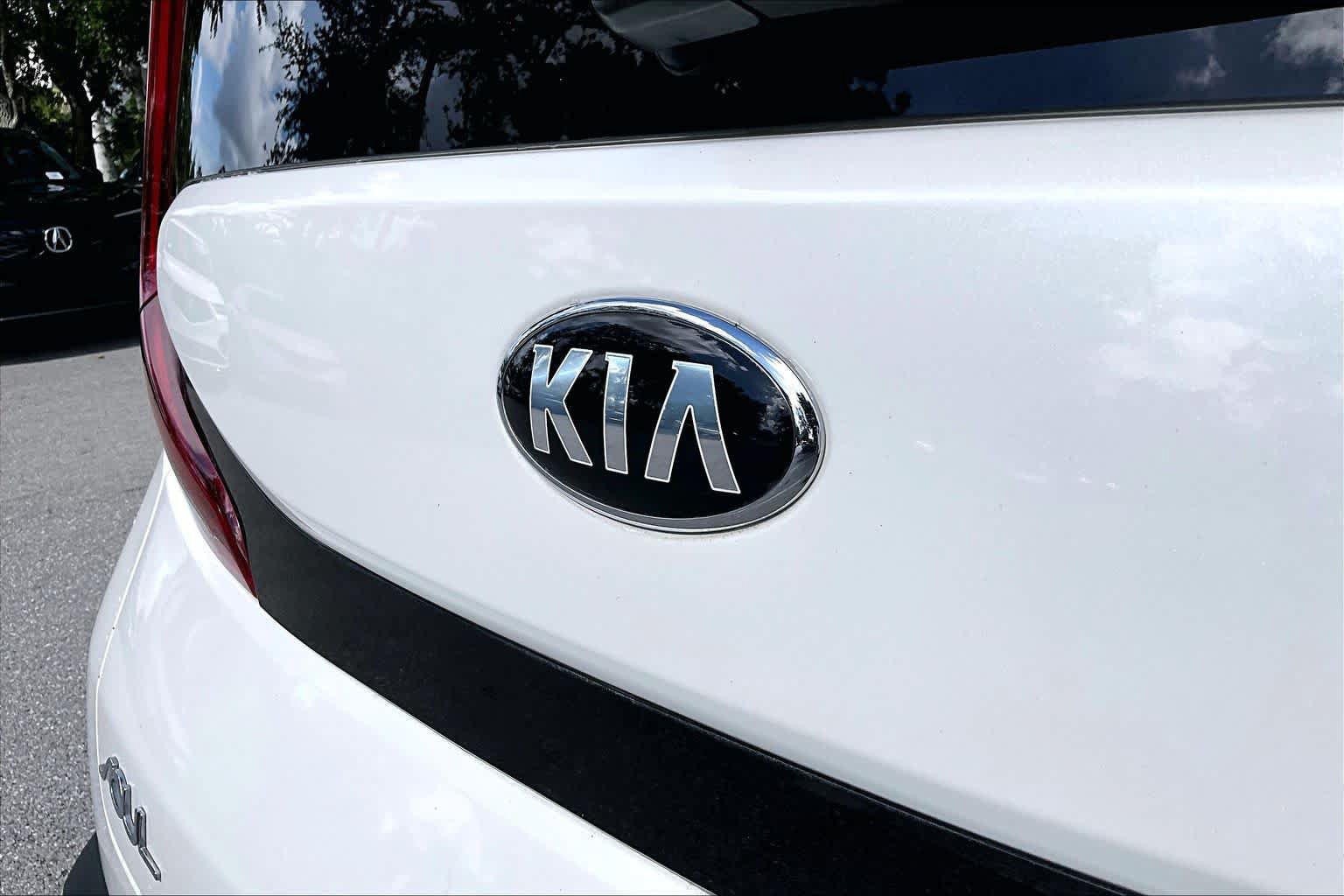 Used 2020 Kia Soul LX FWD image 30