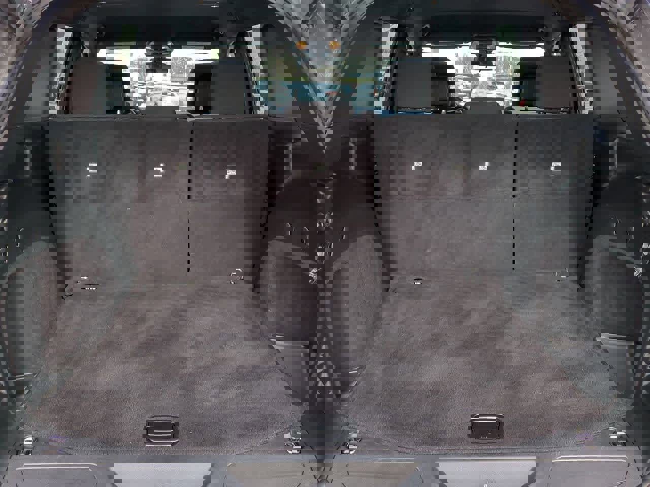 Used 2020 Jeep Grand Cherokee Laredo w/ Security & Convenience Group image 32