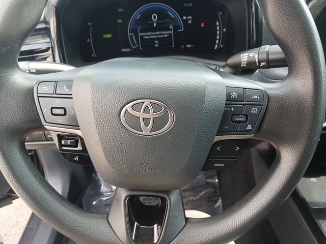 Used 2025 Toyota Camry LE image 39