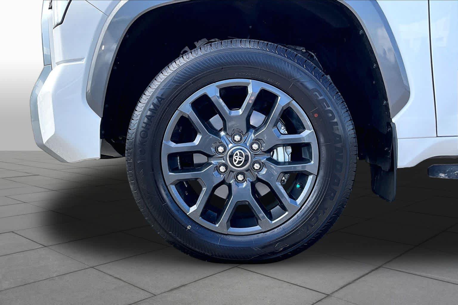 Used 2023 Toyota Tundra Limited w/ Power Package AWD/4WD image 11