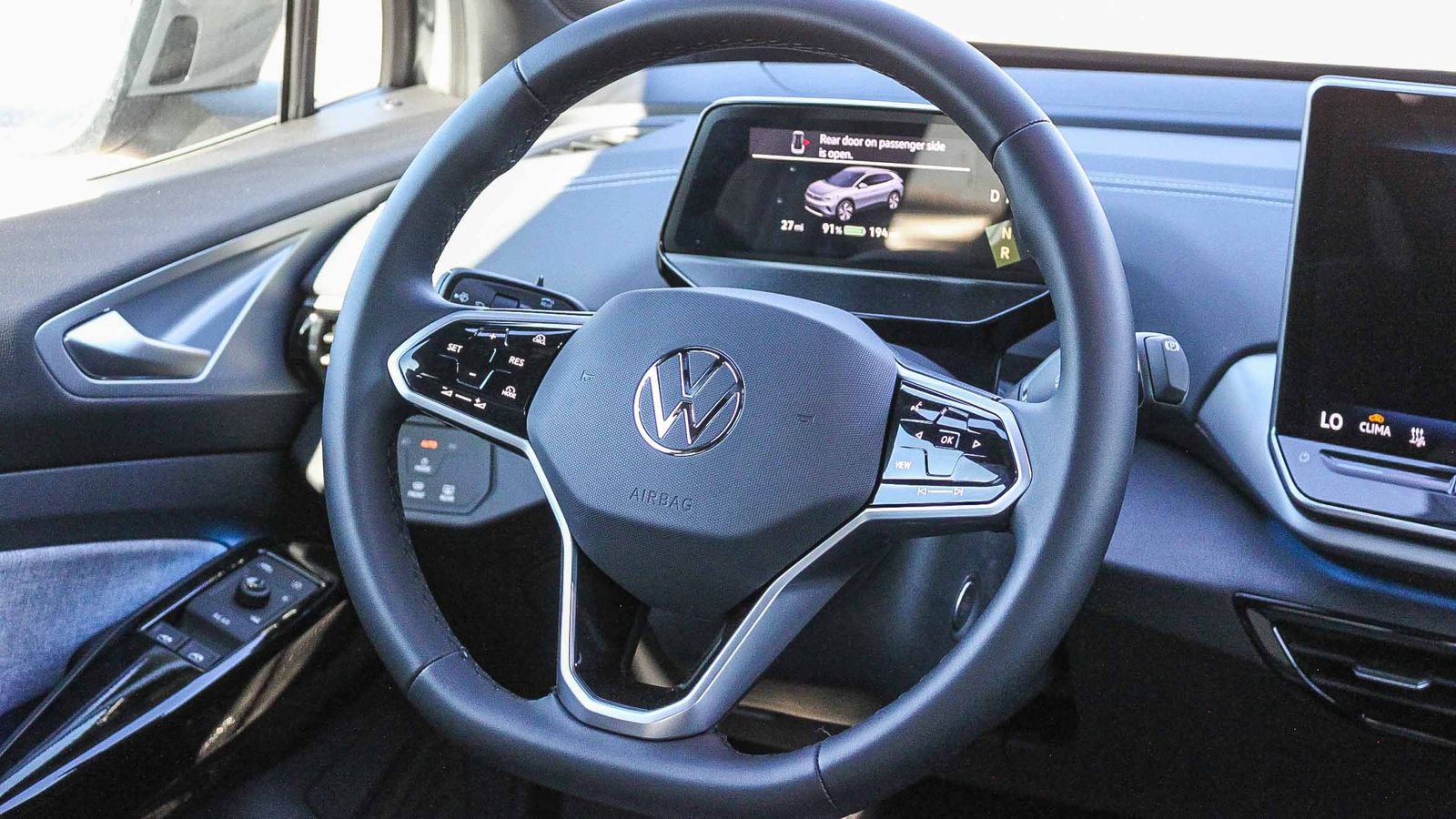 New 2025 Volkswagen ID.4 Pro AWD/4WD image 15