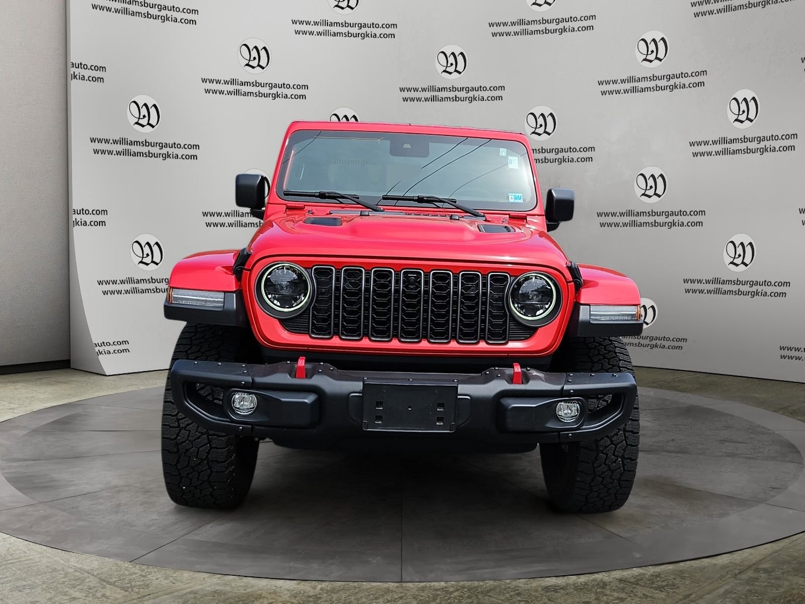 Used 2024 Jeep Gladiator Rubicon AWD/4WD image 8
