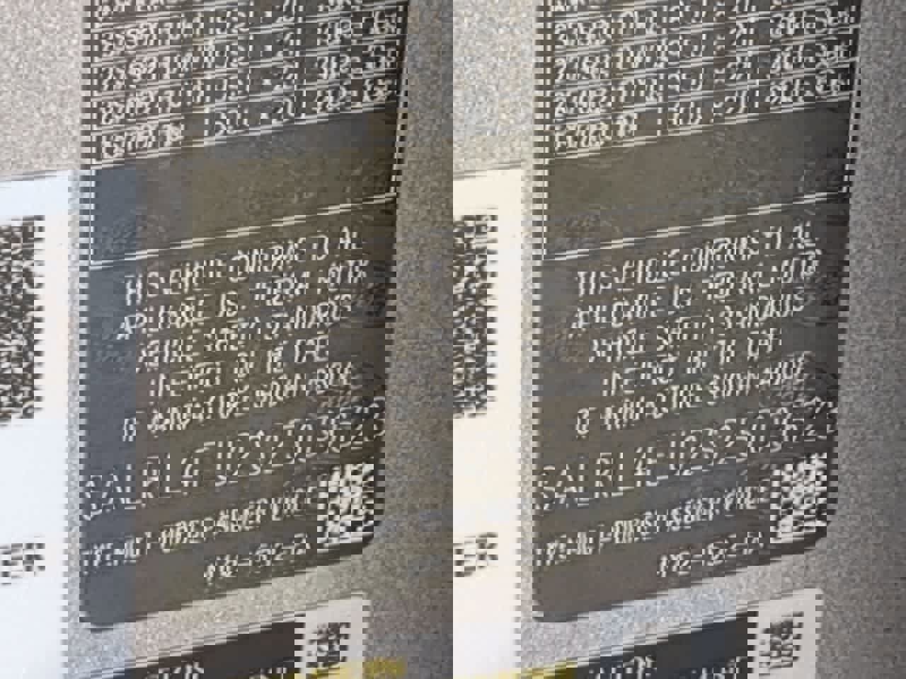 Used 2025 Land Rover Discovery Dynamic SE AWD/4WD image 40