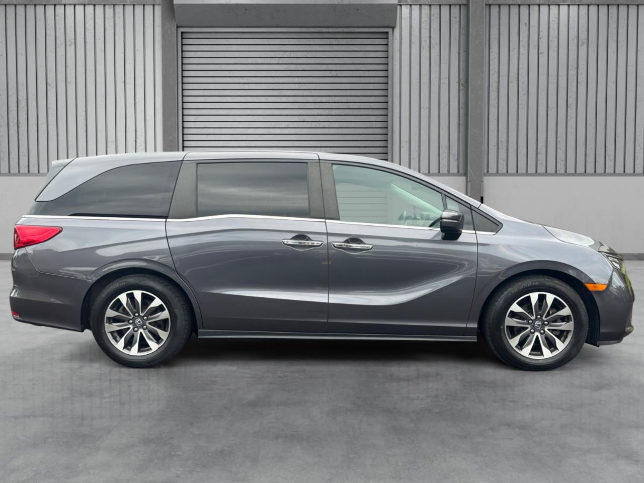 Used 2023 Honda Odyssey EX-L image 32