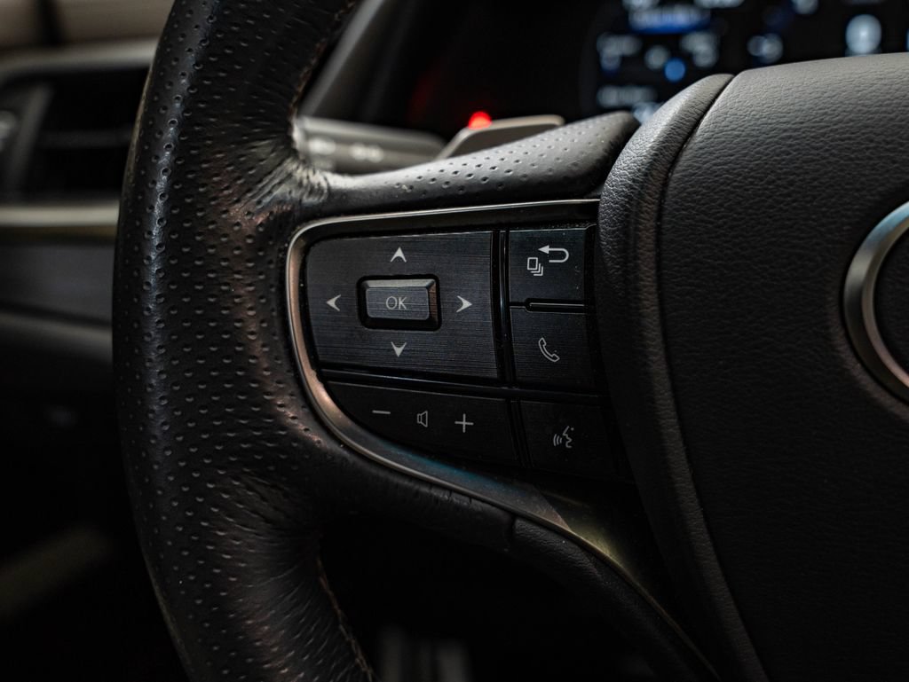 Used 2021 Lexus ES 350 F Sport w/ Special Edition FWD image 29