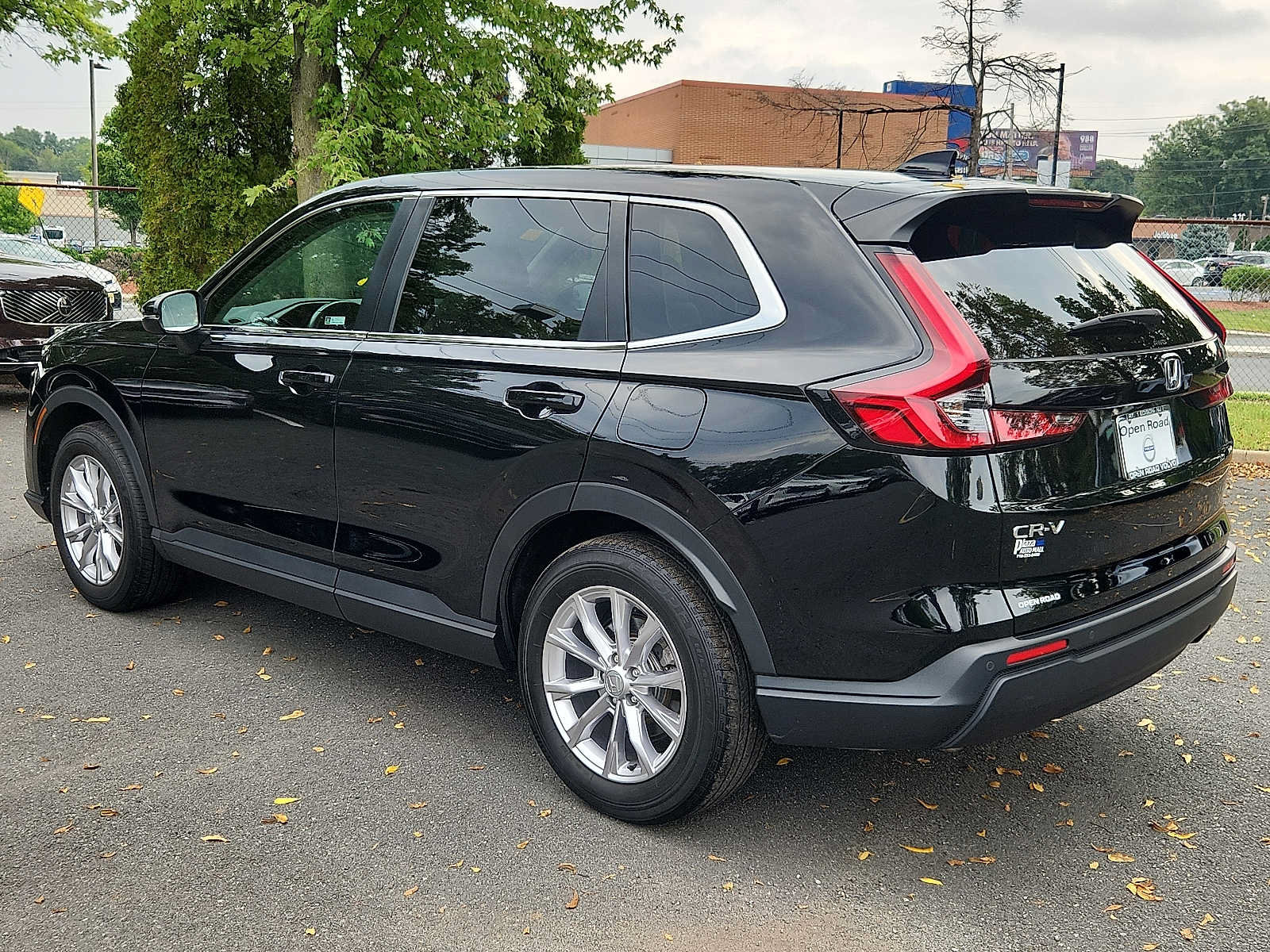 Used 2024 Honda CR-V EX-L image 4