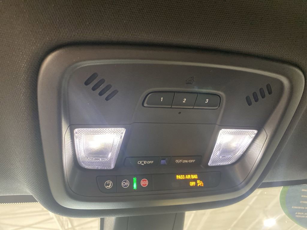 Certified 2023 Chevrolet Traverse LT FWD image 26