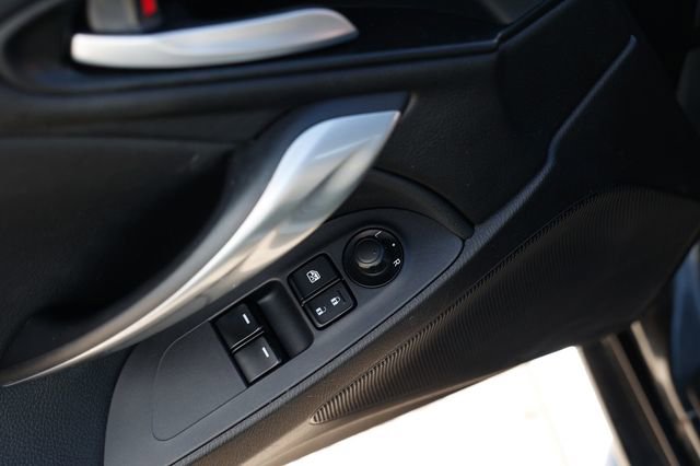 Used 2017 FIAT 124 Spider Classica image 40