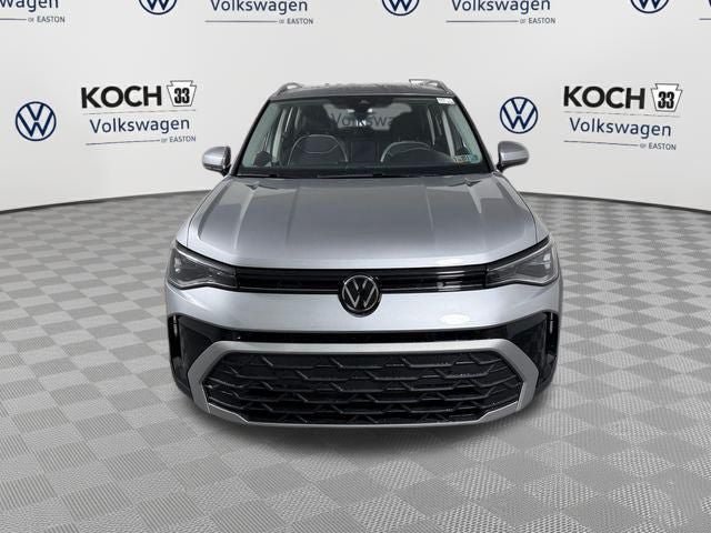 New 2026 Volkswagen Taos SE AWD/4WD image 2