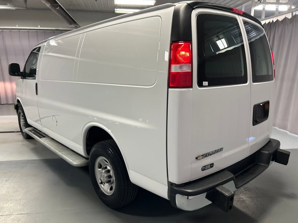 Used 2024 Chevrolet Express 2500 w/ Driver Convenience Package image 5