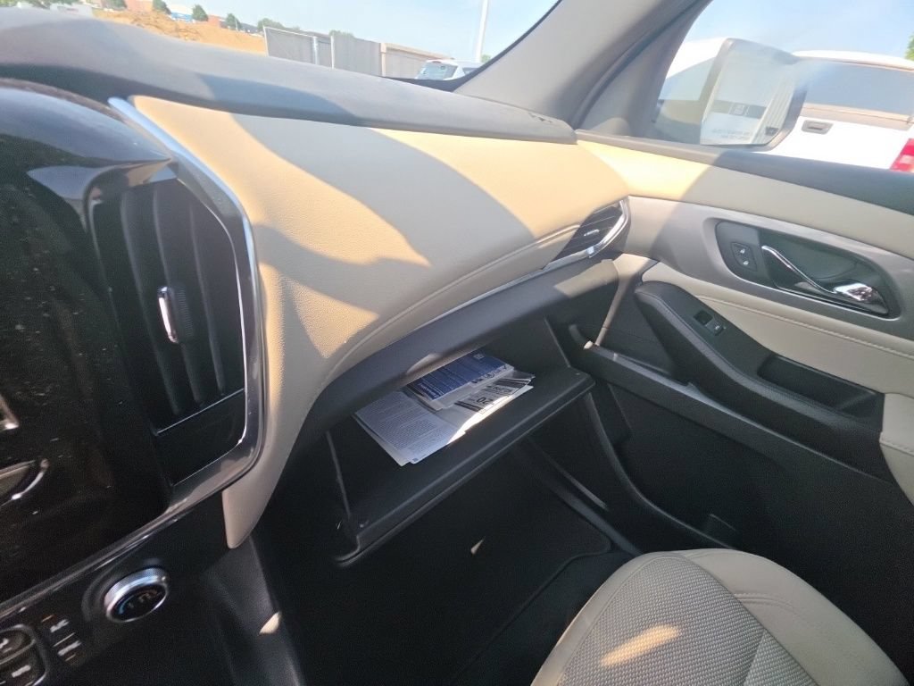 Used 2023 Chevrolet Traverse LS AWD/4WD image 21