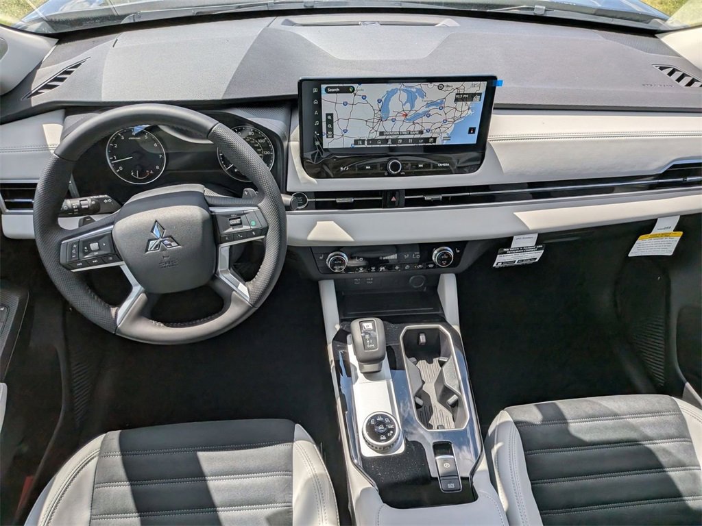 New 2025 Mitsubishi Outlander SE image 27