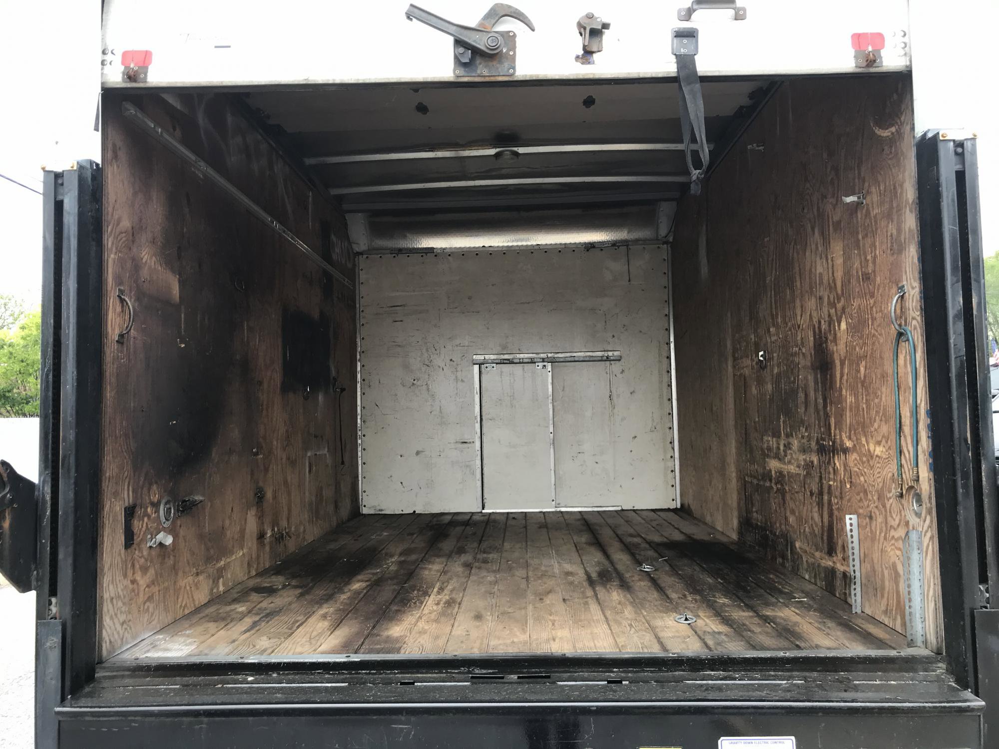 Used 2012 Chevrolet Express 3500 RWD image 15