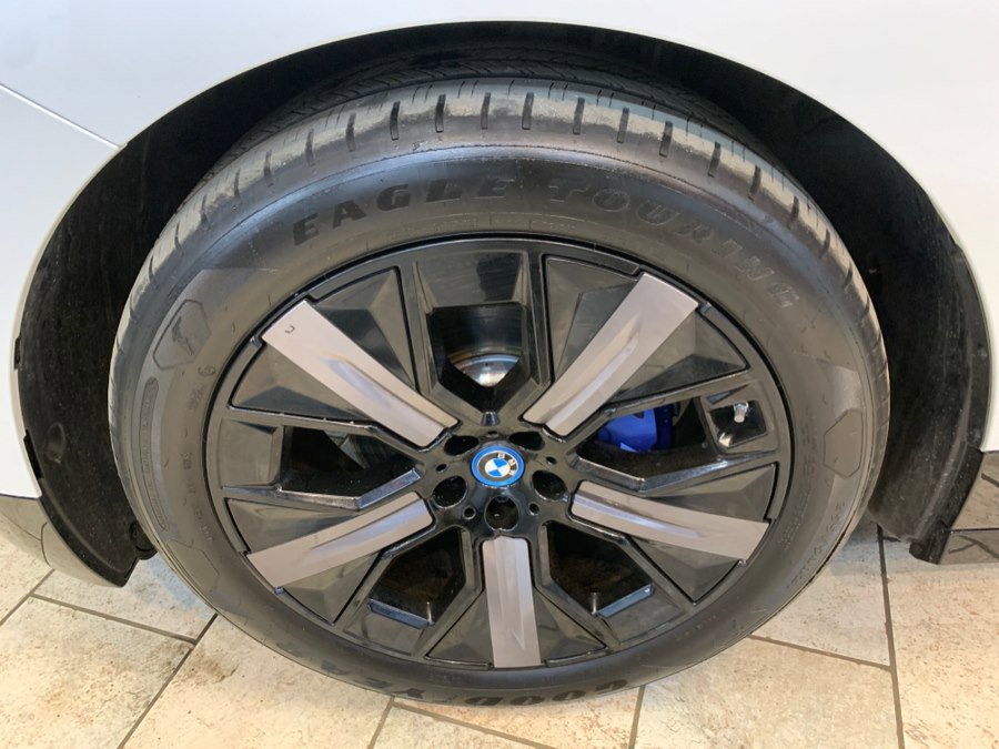 Used 2024 BMW iX M60 image 13