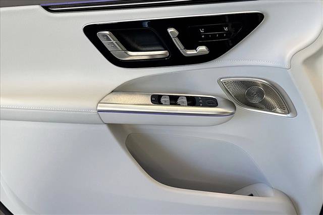 New 2026 Mercedes-Benz EQE 320 4MATIC SUV image 16