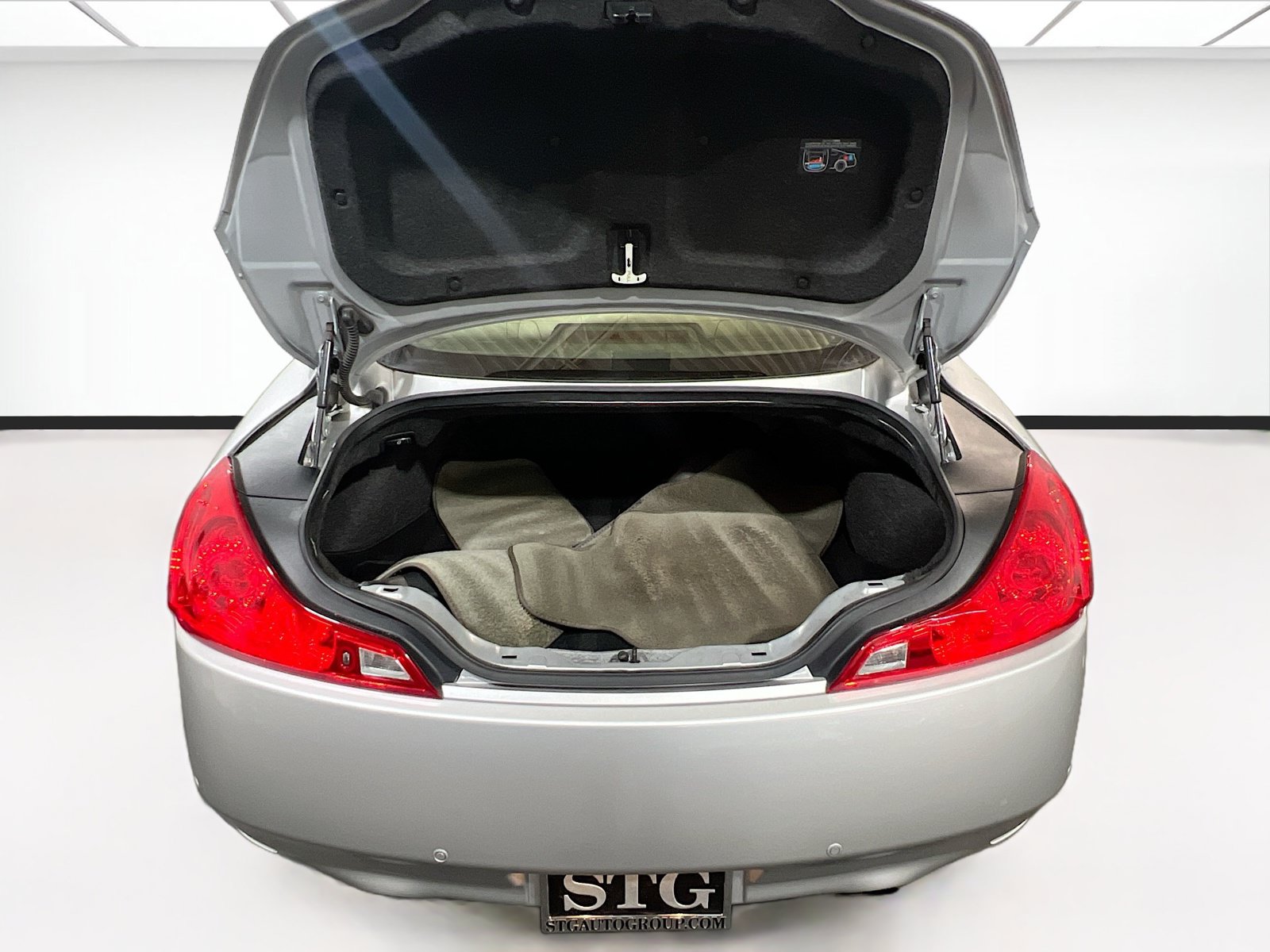 Used 2015 INFINITI Q60 AWD Coupe w/ Premium Package image 20