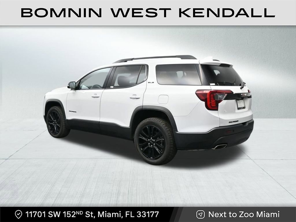Used 2022 GMC Acadia SLE w/ Driver Convenience Package image 3