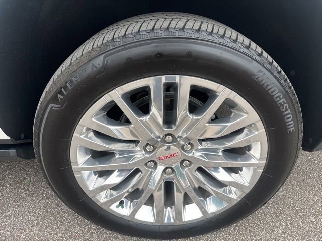 Used 2025 GMC Yukon XL Denali w/ Sun & Power Step Package AWD/4WD image 11