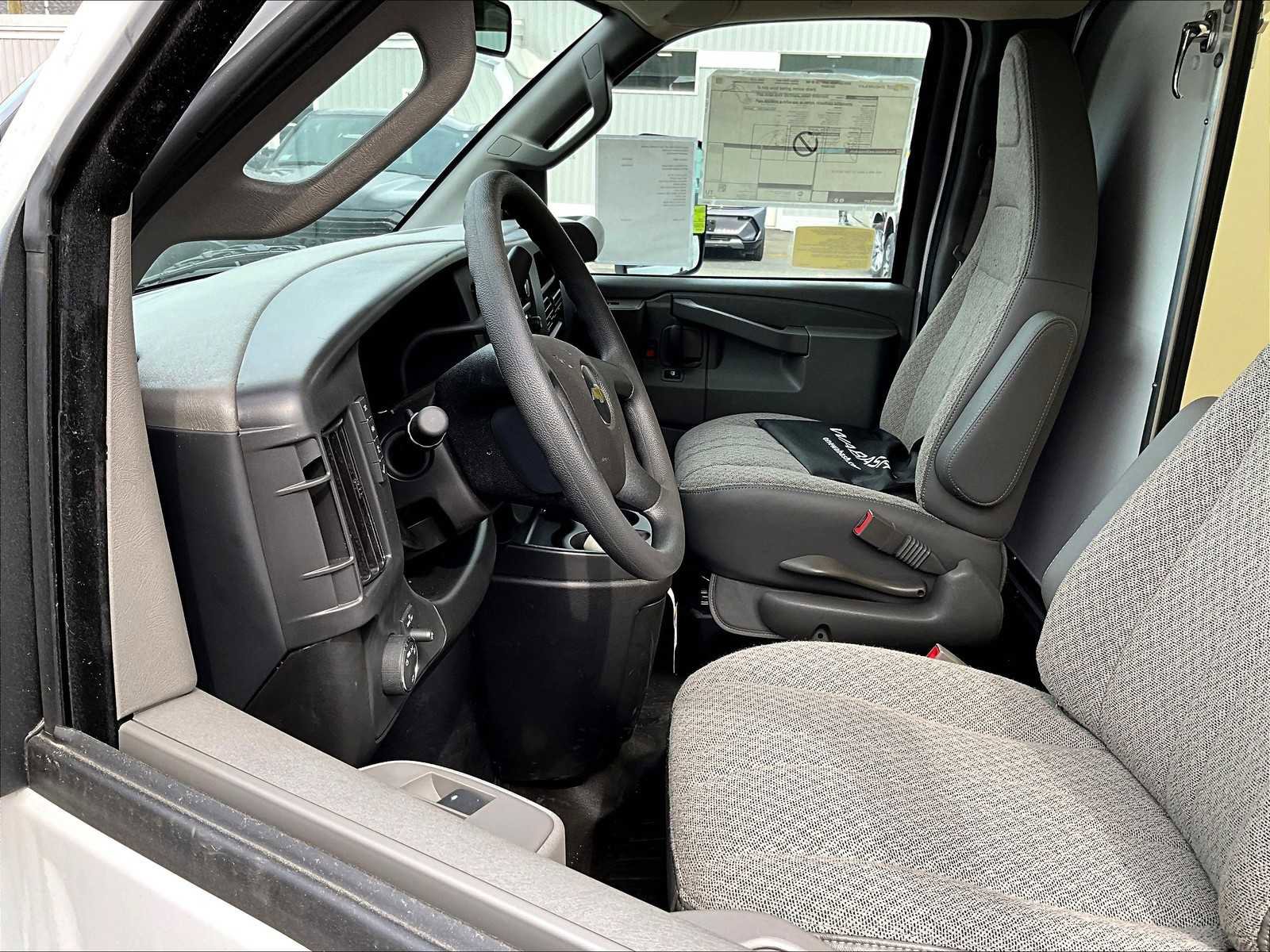 New 2024 Chevrolet Express 3500 w/ Power Convenience Package image 9