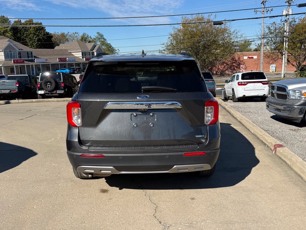 Used 2020 Ford Explorer XLT w/ Equipment Group 202A AWD/4WD image 7