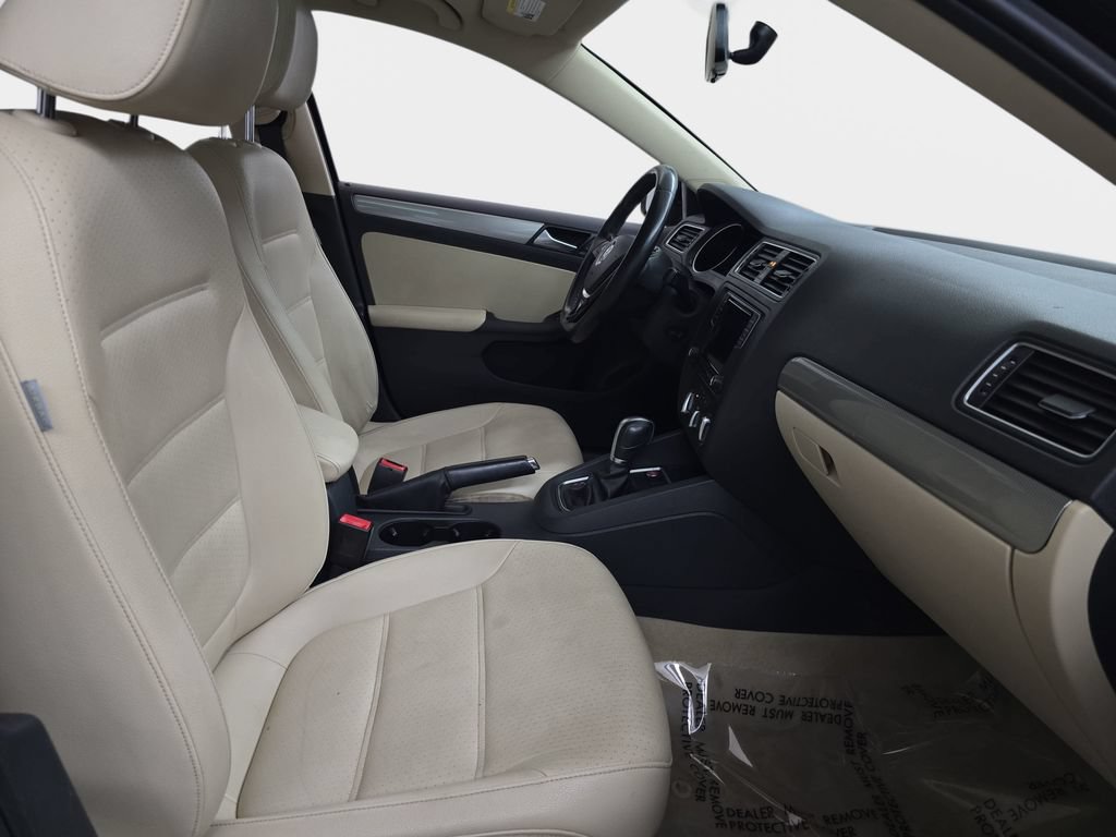 Used 2016 Volkswagen Jetta SE FWD image 10