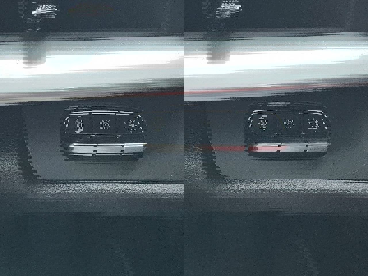 Used 2025 Chevrolet Corvette E-Ray image 23