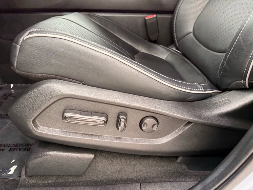 Used 2023 Honda Pilot Elite image 13