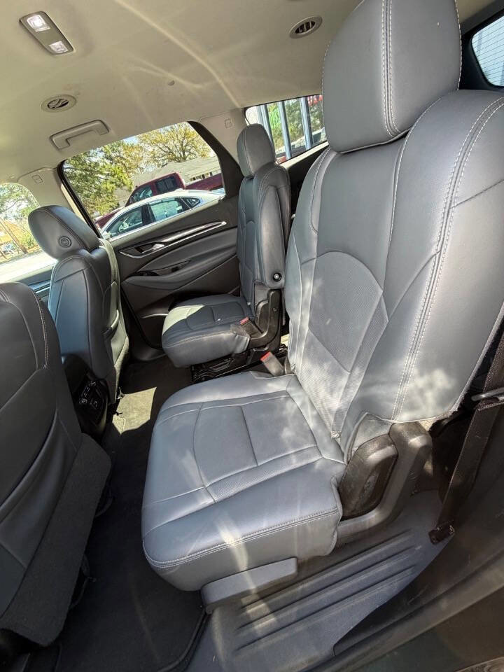 Used 2019 Buick Enclave Essence AWD/4WD image 16