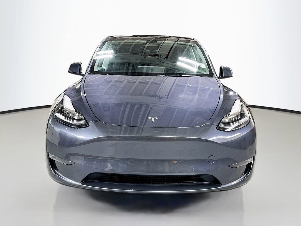 Used 2022 Tesla Model Y Long Range AWD/4WD image 2