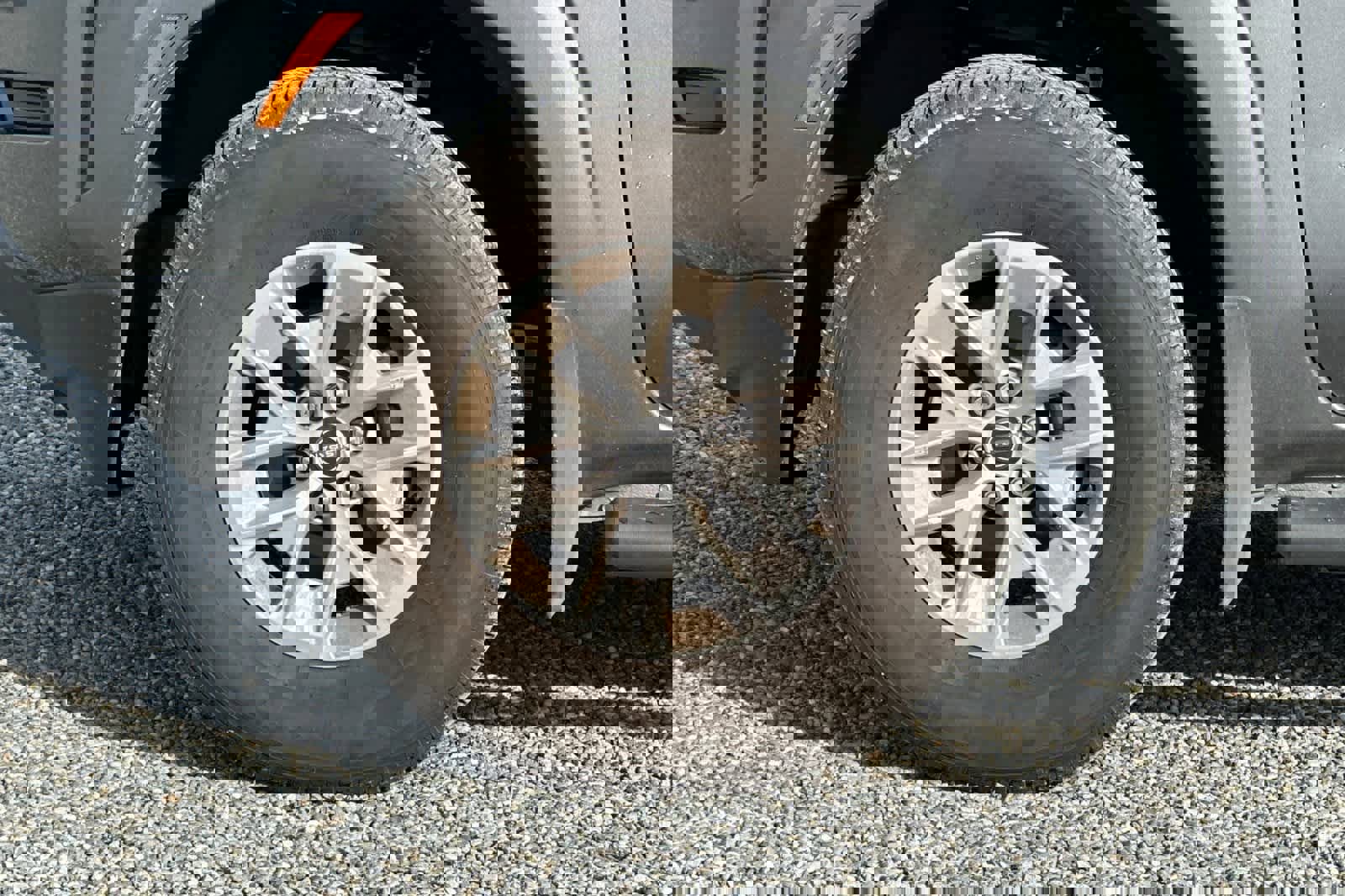 Used 2024 Nissan Frontier SV image 26