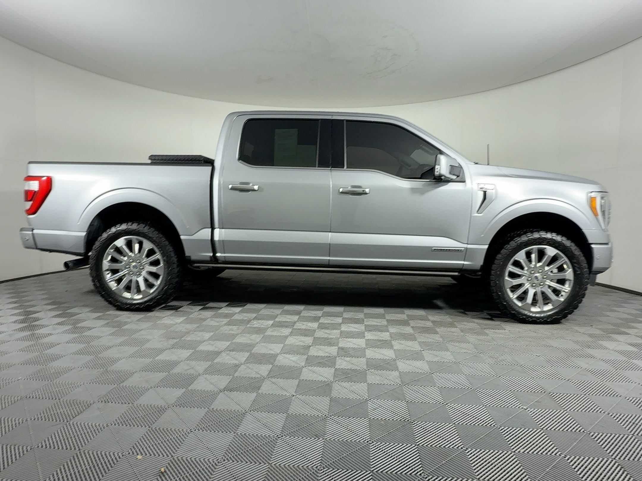 Used 2021 Ford F150 Limited image 8