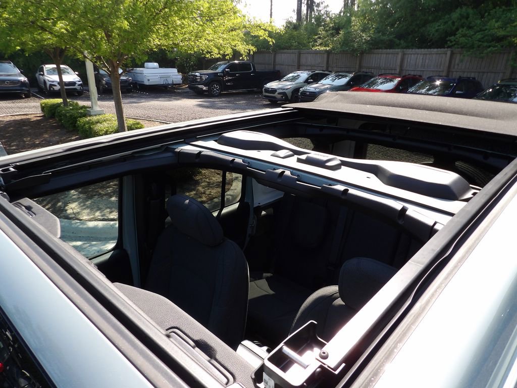 Used 2024 Jeep Wrangler Unlimited AWD/4WD image 12